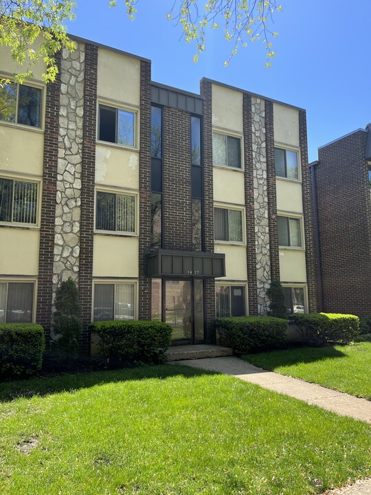 1409 Ashland Ave, Unit 3 in Des Plaines, IL - Building Photo