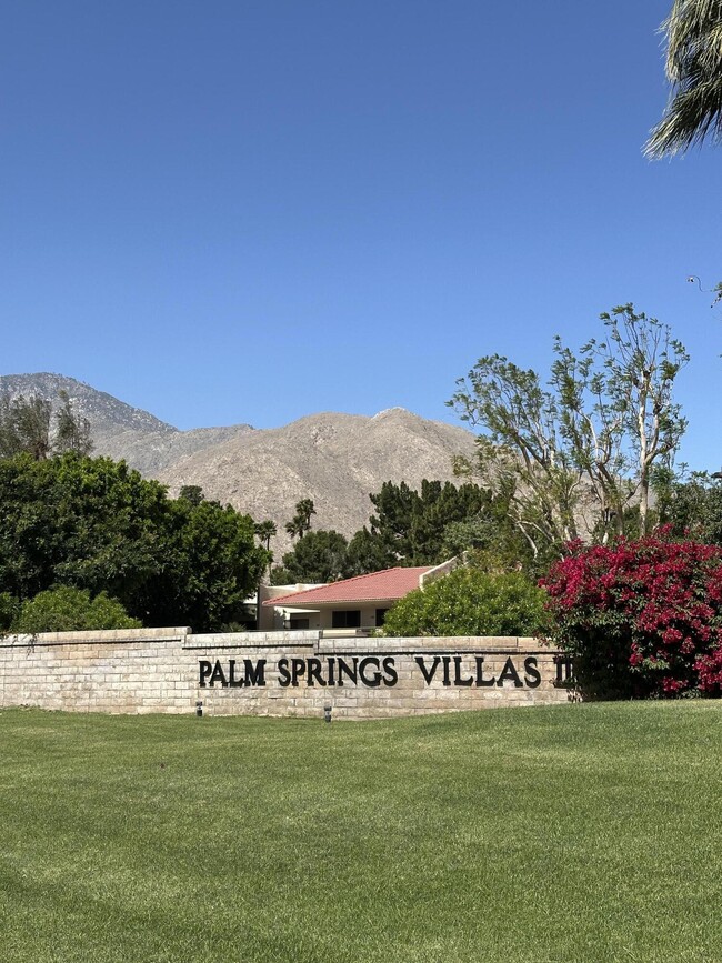 property at 2820 N Arcadia Ct