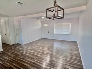 421 W Grubb Dr in Mesquite, TX - Building Photo - Building Photo