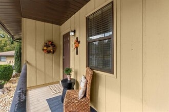 1101 New Horizon St in Powder Springs, GA - Foto de edificio - Building Photo