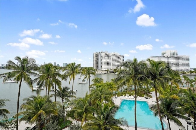 1500 Bay Rd, Unit N-0312 in Miami Beach, FL - Foto de edificio - Building Photo