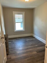 666 Metropolitan Ave in Boston, MA - Foto de edificio - Building Photo