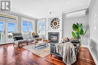 1197 Fulton Ave in West Vancouver, BC - Building Photo - Building Photo