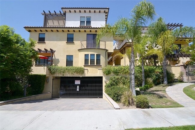 property at 347 W Milford St