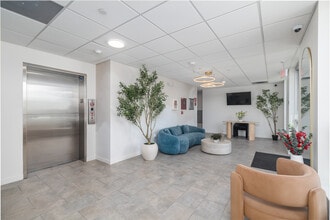 Cloud Nine in Los Angeles, CA - Foto de edificio - Lobby