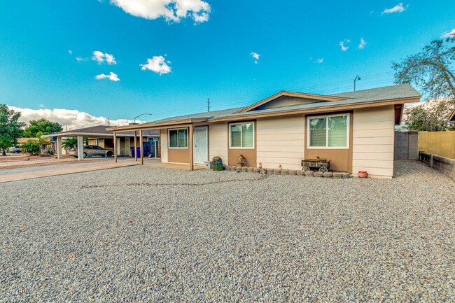 2434 E Baltimore St in Mesa, AZ - Building Photo - Building Photo