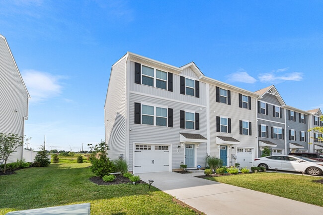 26 L Wendowski St in Edgewater Park, NJ - Building Photo - Building Photo