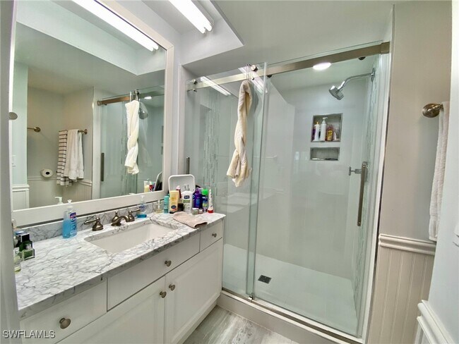 871 Meadowland Dr in Naples, FL - Building Photo - Building Photo