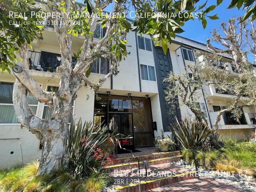 8163 Redlands St in Los Angeles, CA - Building Photo