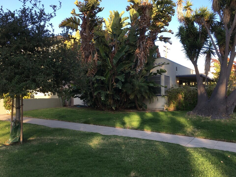 1042 Pearl St, Unit A in Santa Monica, CA - Foto de edificio