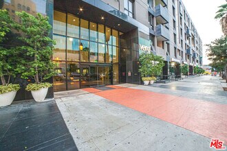 1234 Wilshire Blvd in Los Angeles, CA - Building Photo - Building Photo
