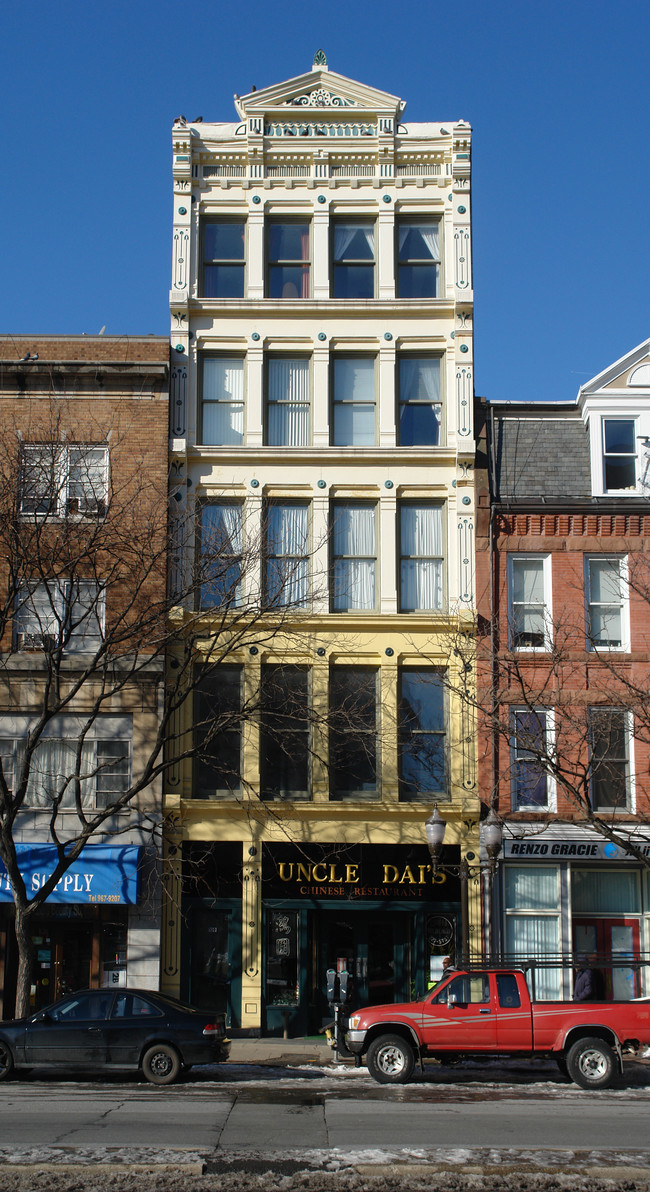 109 Atlantic St in Stamford, CT - Foto de edificio - Building Photo