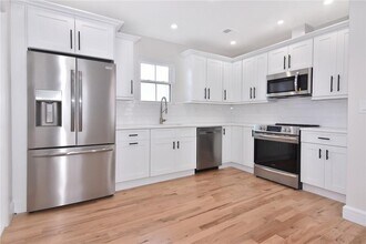142 Second Ave in Pelham, NY - Building Photo - Building Photo