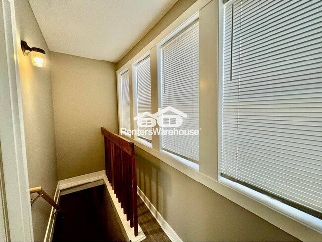 property at 1138 E 8th St