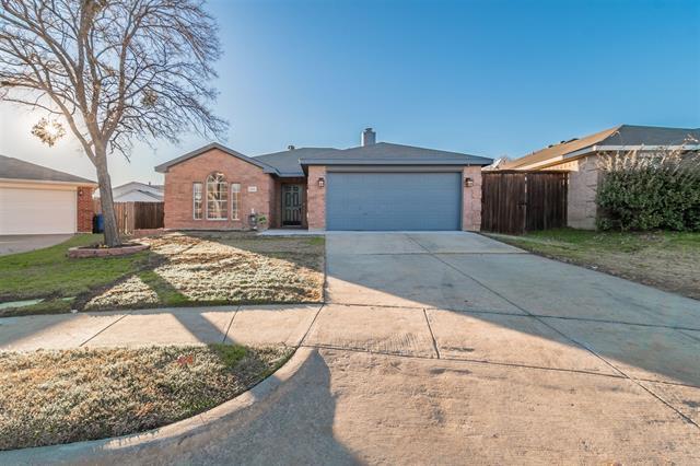 205 Port Ingleside Dr in Little Elm, TX - Foto de edificio
