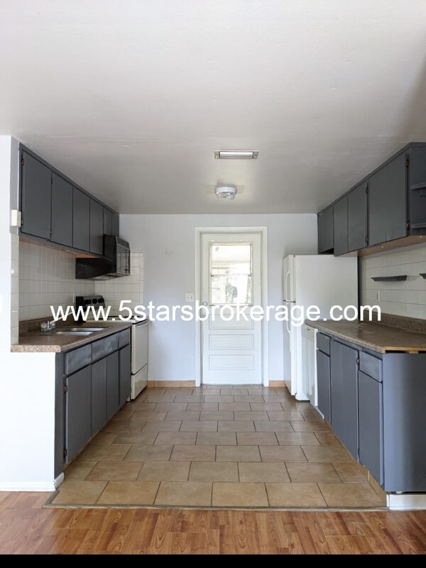 2611 41st Ave N in St. Petersburg, FL - Building Photo - Building Photo