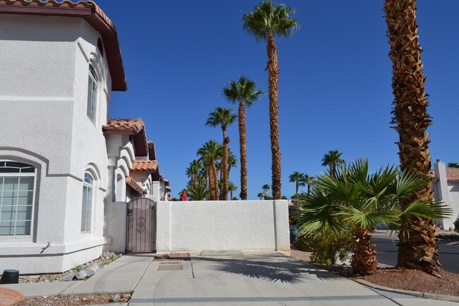 3859 Starfield Ln in Las Vegas, NV - Building Photo - Building Photo