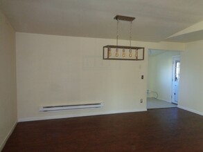 56 SE L St Loop in Madras, OR - Building Photo - Building Photo