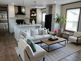 709 N Collins Fwy in Howe, TX - Building Photo