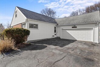 45 Marsden Rd in Rochester, NY - Building Photo - Building Photo