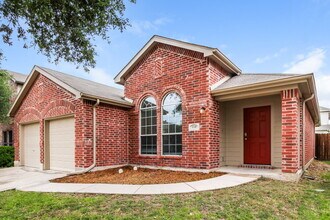 1118 Partridge Dr in Aubrey, TX - Building Photo - Building Photo