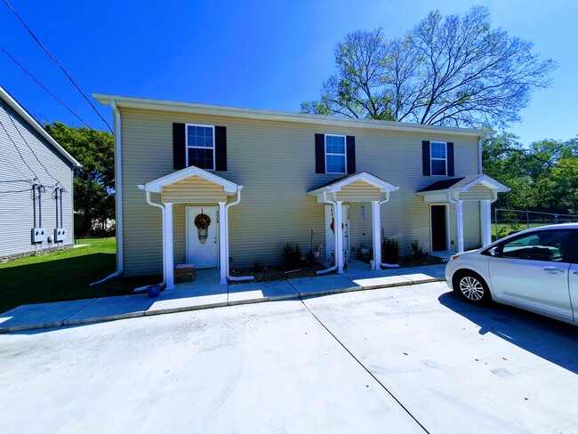 property at 406 Hedgemont Ave