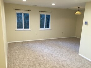 1804 Snow Meadow Ln, Unit 201 in Baltimore, MD - Building Photo - Building Photo