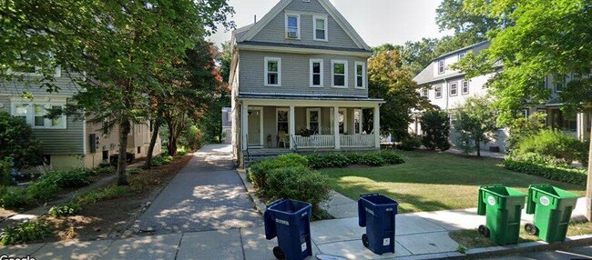 262 Lake Ave, Unit 3