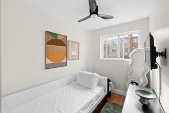 125 Urell Pl NE in Washington, DC - Foto de edificio - Building Photo