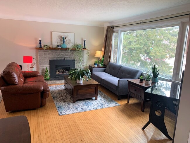 1155 Johnson St in Kingston, ON - Building Photo - Building Photo