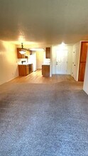 1400-1402 SW Kokanee Ln in Grants Pass, OR - Building Photo - Building Photo