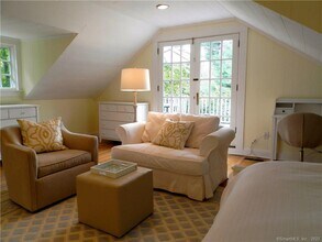 18 Hillandale Rd in Westport, CT - Building Photo - Building Photo