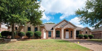 608 Vanilla Ct in Desoto, TX - Building Photo