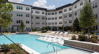 Broadstone Baybrook Apartments