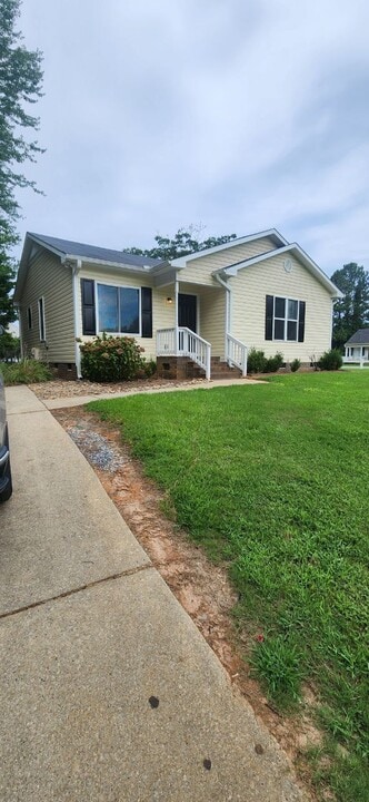 125 Grange Dr in Wendell, NC - Building Photo