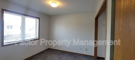 160 Balcerzak Dr in Mankato, MN - Building Photo - Building Photo