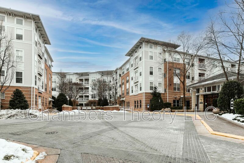 9486 Virginia Center Blvd in Vienna, VA - Building Photo