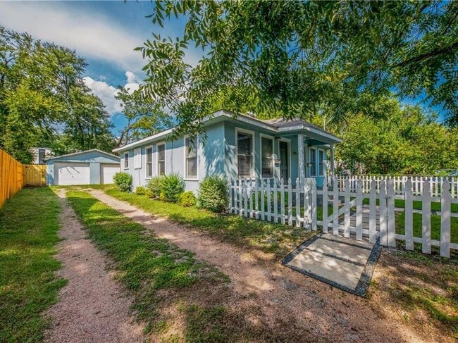 906 Capitol Ct in Austin, TX - Building Photo - Building Photo