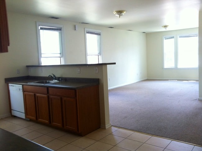 537 Greenfield Ave, Unit 2 in Pittsburgh, PA - Foto de edificio - Building Photo