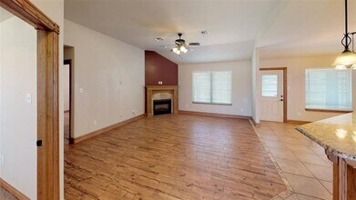 1203 Brandi Dr in Elgin, OK - Building Photo - Building Photo