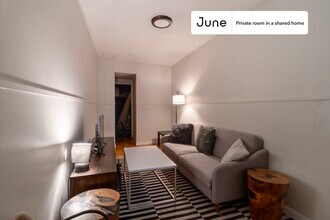 Private bedroom in 5 bed/2 bath Home in Boston, MA - Building Photo - Building Photo