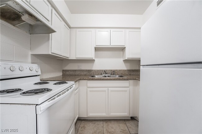 property at 585 S Royal Crest Cir