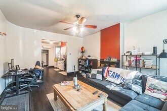 1210 S 11th St in Philadelphia, PA - Building Photo - Building Photo