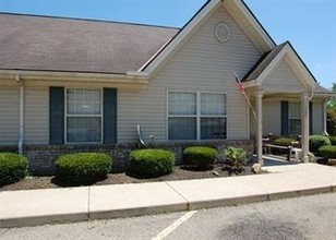 Chartwell Apartments in Lancaster, OH - Building Photo - Building Photo