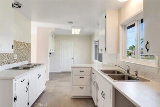 194 W Blaine St in Riverside, CA - Building Photo - Building Photo