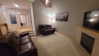 121 Cydney Ln in Silverthorne, CO - Building Photo