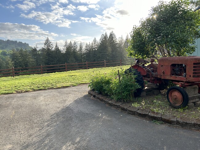 521 NE 390th Ave in Washougal, WA - Foto de edificio - Building Photo