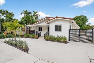 426 SW 26th Rd in Miami, FL - Building Photo