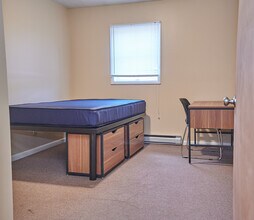 Crimson Hawk Housing in Indiana, PA - Building Photo - Building Photo