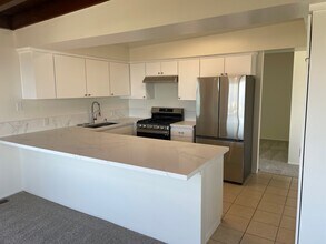 837 17th St in Hermosa Beach, CA - Building Photo - Building Photo